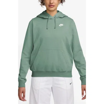 Nike Sportswear Club Fleece Hoodie In Green