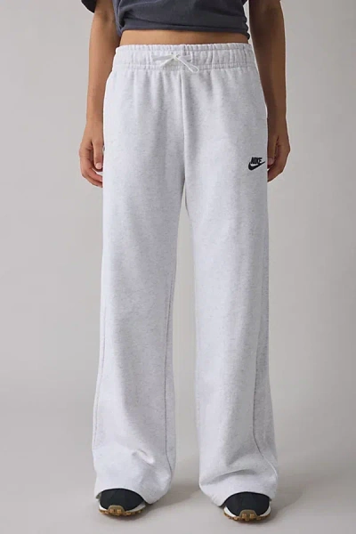 Nike Sportswear Club Fleece Mid-rise Oversized Sweatpant In Birch Heather, Women's At Urban Outfitters In Gray