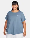 Nike Sportswear Club Plus Size T-shirt Women's Diffused Blue Cotton Fts509 In Blue