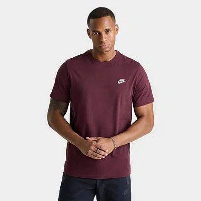 Nike Sportswear Club T-shirt In Burgundy Crush