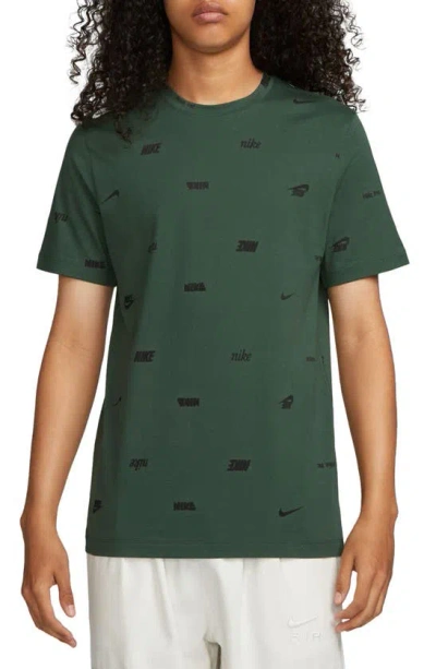 Nike Sportswear Club T-shirt In Fir