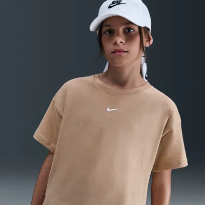 Nike Sportswear Essential Big Kids' (girls') T-shirt In Brown