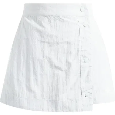 Nike Sportswear Essential Water Repellent Woven Skort In White