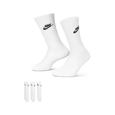 Nike Sportswear Everyday Essential Crew Socks (3 Pairs) In White