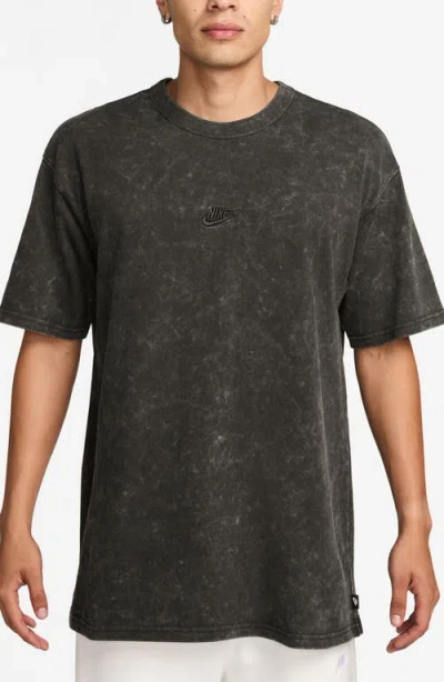 Nike Sportswear Max90 Logo Embroidered T-shirt In Gray