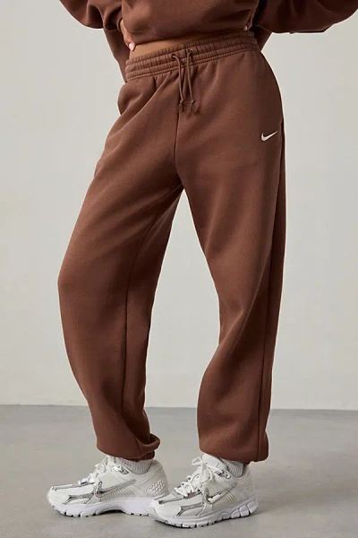 NIKE SPORTSWEAR PHOENIX FLEECE HIGH-RISE OVERSIZED SWEATPANTS IN FAUNA BROWN/(SAIL), WOMEN'S AT URBAN OUT