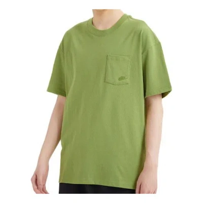 Nike Sportswear Pocket Solid Color Short Sleeve Green