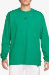 Nike Sportswear Premium Essentials Long Sleeve T-shirt In Green