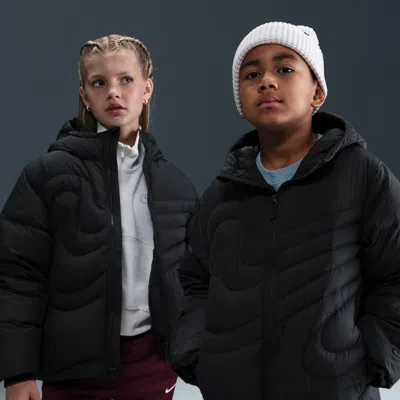 Nike Sportswear Swoosh Big Kids' Therma-fit Loose Puffer Jacket In Black