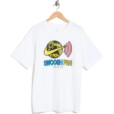 Nike Sportswear Swoosh Fm Graphic T-shirt In White