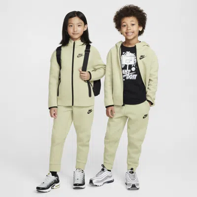 Nike Sportswear Tech Fleece Full-zip Set Little Kids 2-piece Hoodie Set In Green