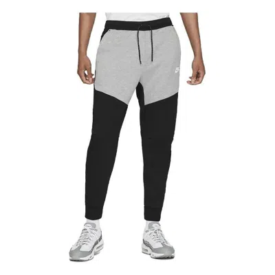 Nike Tech Fleece Joggers In Black