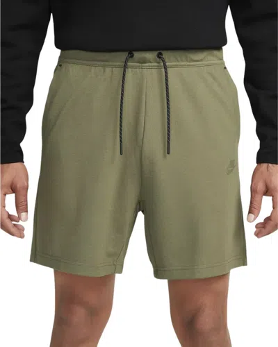 Nike Sportswear Tech Fleece Lightweight Short In Green