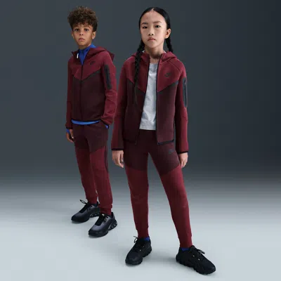 Nike Sportswear Tech Fleece Older Kids' Joggers