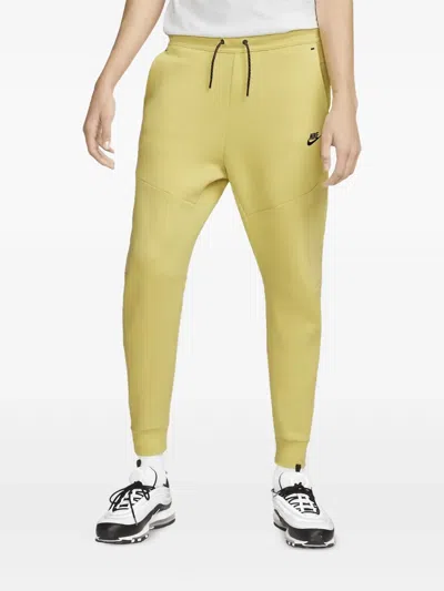 Nike Sportswear Tech Fleece Track Pants In Gelb