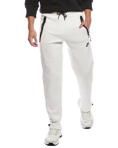 Nike Sportswear Tech Fleece Trouser In White