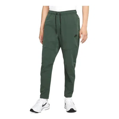 Nike Sportswear Tech Sweatpants 'green'