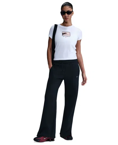 Nike Sportswear Women's Chill Knit Graphic Cropped T-shirt