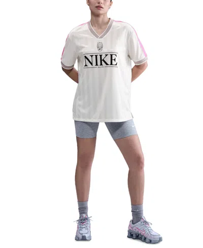 NIKE SPORTSWEAR WOMEN'S LOGO V-NECK SHORT-SLEEVE JERSEY TOP