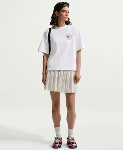 Nike Sportswear Women's Loose T-shirt In White