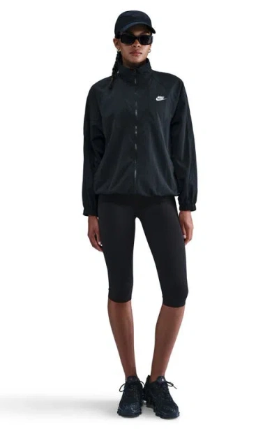 Nike Sportwear Windrunner Oversize Jacket In Black