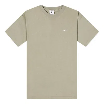 Nike Ss22 Solo Swoosh Small Label Logo Solid Color Sports Round Neck Short Sleeve Light Brown In Green