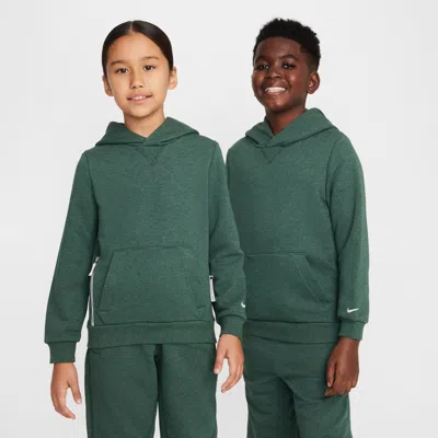 Nike Standard Issue Big Kids' Dri-fit Fleece Basketball Hoodie In Green