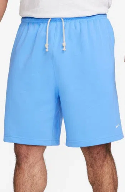 Nike Standard Issue Dri-fit Shorts In University Blue/pale Ivory