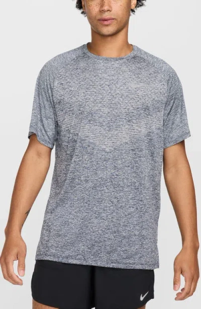 NIKE NIKE STRIDE DRI-FIT ADV RUNNING T-SHIRT
