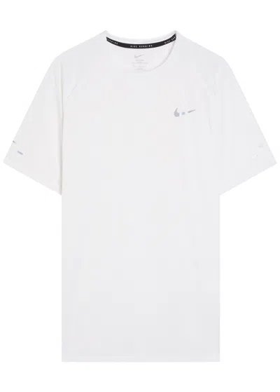 Nike Stride Dri-fit Adv Running T-shirt In White
