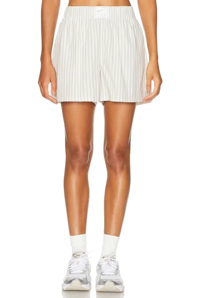 Nike Striped Short In White