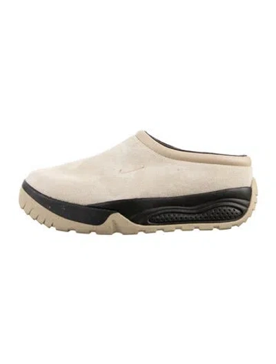 Pre-owned Nike Suede Slippers In Neutral