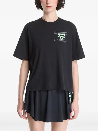 Nike Swift Dri-fit T-shirt In Black