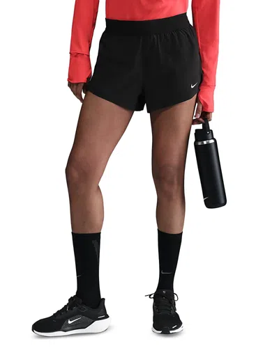 NIKE SWIFT MID RISE 2.5 SHORTS