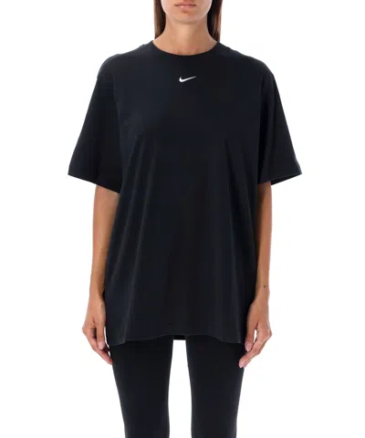 Nike Swoosh Essential T-shirt In Black