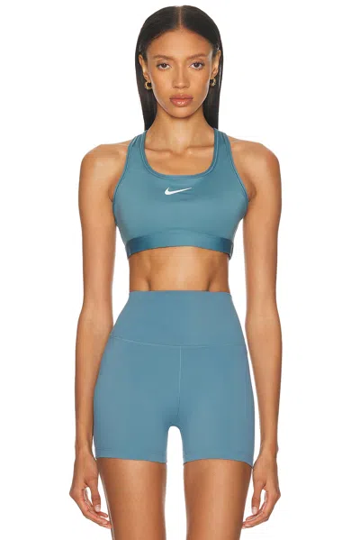 Nike Swoosh Medium Support Padded Sports Bra