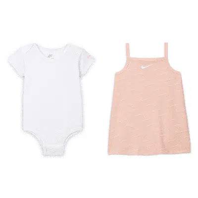 Nike Swoosh Motion Baby 2-piece Set In Echo Pink