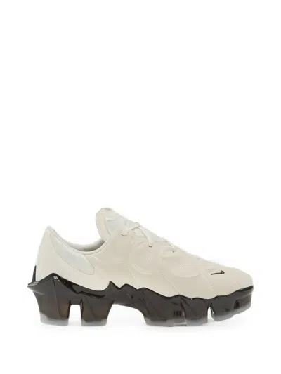 Nike Swoosh-logo Panelled Sneakers In White