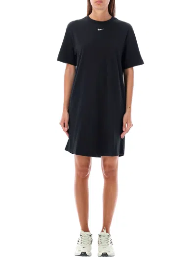 Nike Women's  Sportswear Essential T-shirt In Black