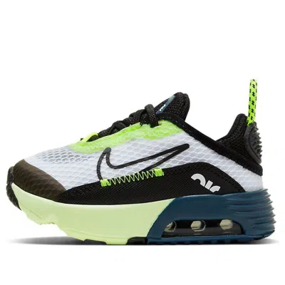 Nike Air Max 2090 Low-top Sneakers In White