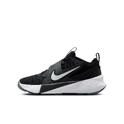 Nike Babies' Team Hustle D 12 Big Kids' Basketball Shoes