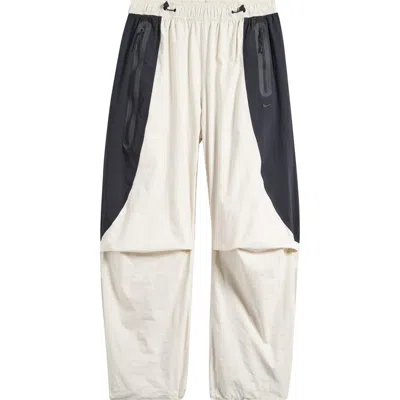 Nike Men's Tech Dri-fit Woven Color-block Oversized Pants In Gray