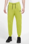 Nike Tech Fleece Joggers In Green