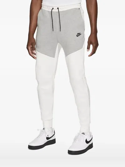 Nike Tech Fleece Joggers In White