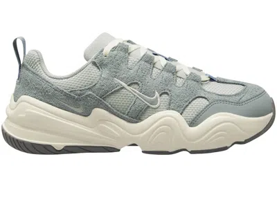 Pre-owned Nike Tech Hera Mica Green (women's) Sneakers In Light Silver/sail/flat Pewter In Multi