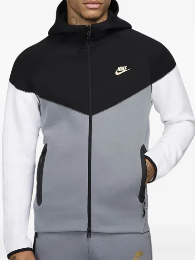 Nike Tech Windrunner Hoodie In Grau