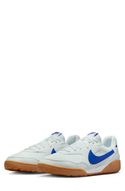 Nike Terra Manta Sneakers In White