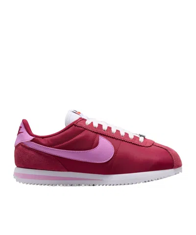 Nike Textile Runners Trainers In Red