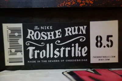 Pre-owned Nike The  Rosherun Trollstrike "boxtrolls: Trollstrike" Brown 748863 200