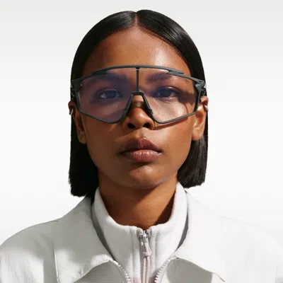 Nike Unisex  Acg Vista Vert Photochromic Sunglasses In Gray